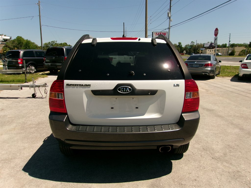 2005 Kia Sportage LX - Photo 8