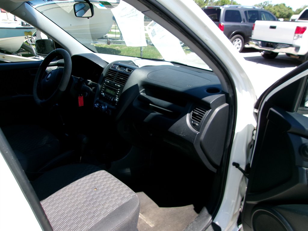 2005 Kia Sportage LX - Photo 23