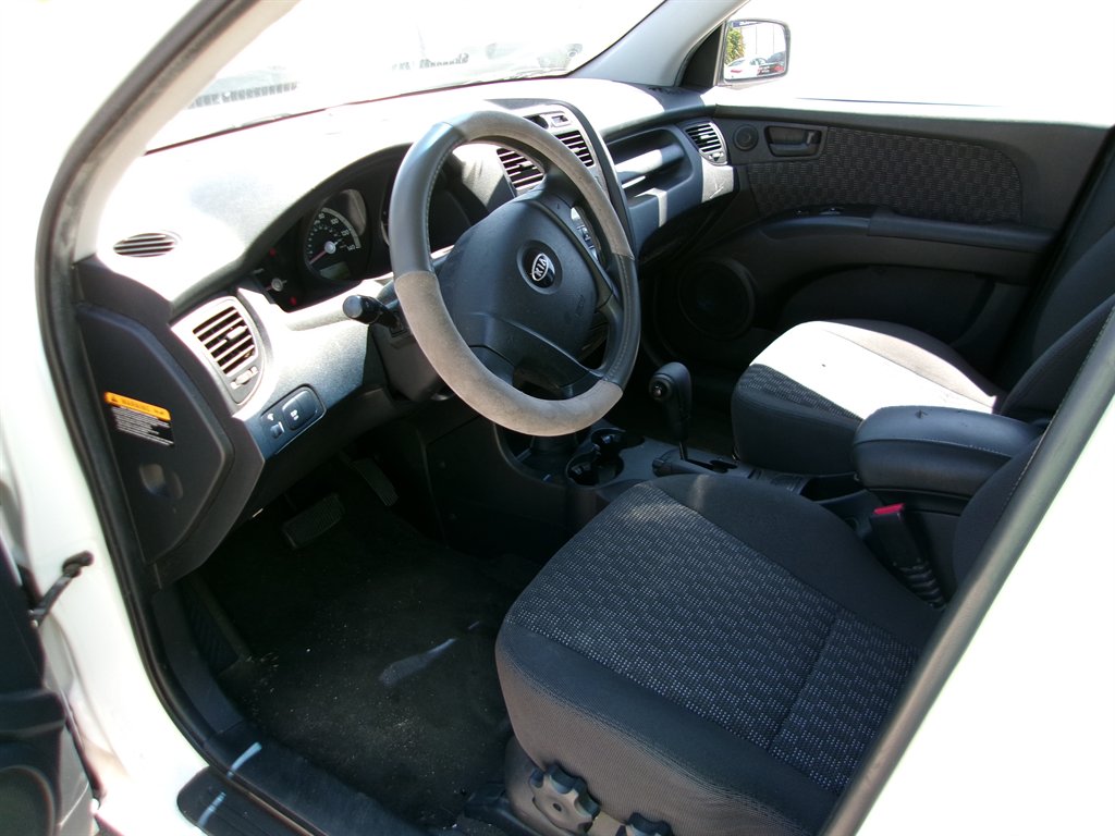 2005 Kia Sportage LX - Photo 14