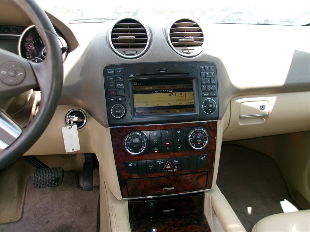 2010 Mercedes-Benz M-Class ML350 - Photo 26