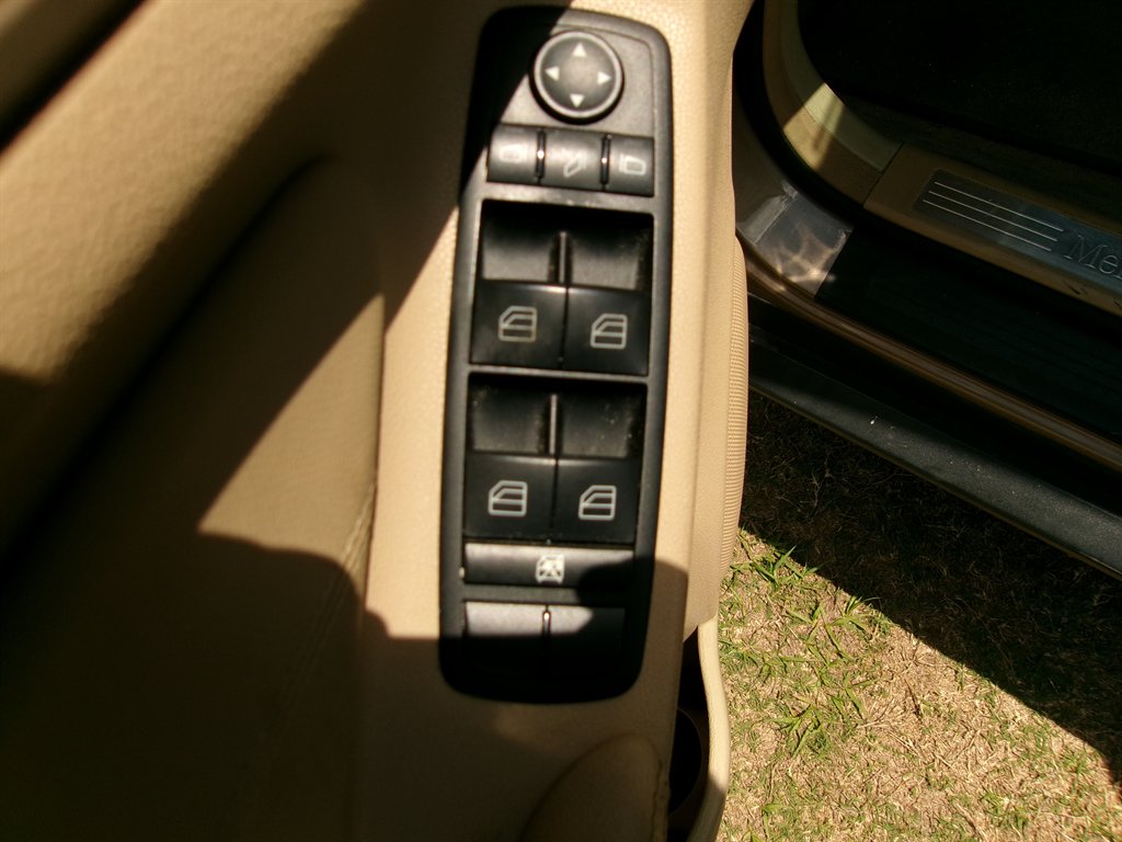 2010 Mercedes-Benz M-Class ML350 - Photo 34