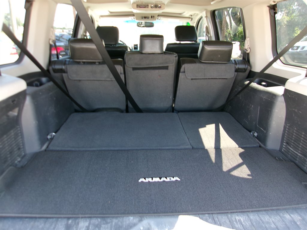 2011 Nissan Armada SL - Photo 16