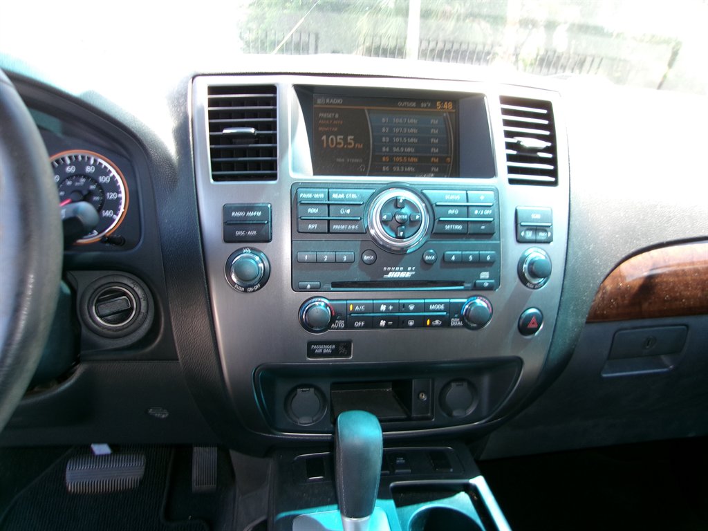 2011 Nissan Armada SL - Photo 25