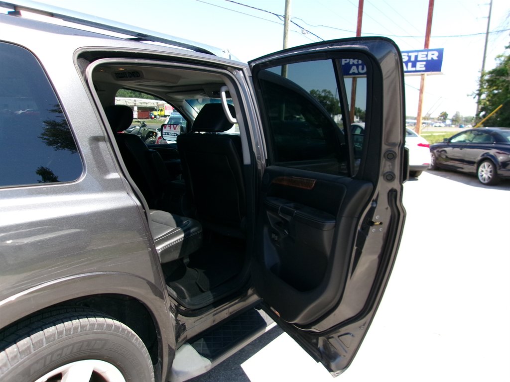 2011 Nissan Armada SL - Photo 17