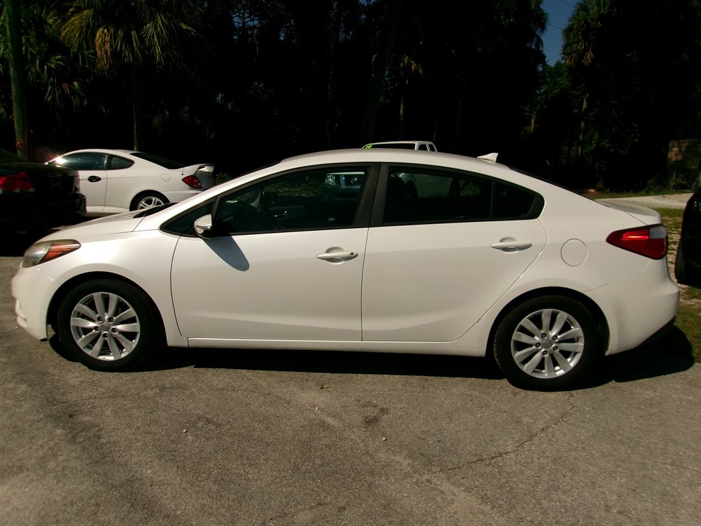 2016 Kia Forte LX AT's photo