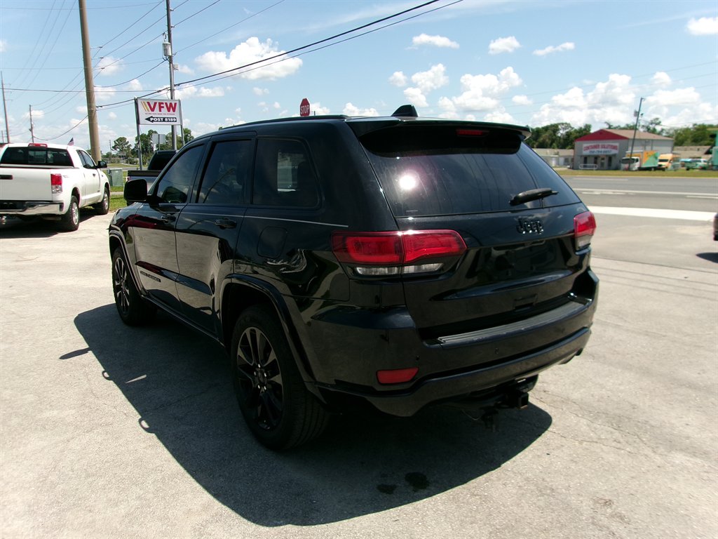 2018 Jeep Grand Cherokee Altitude - Photo 10