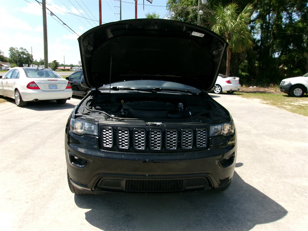 2018 Jeep Grand Cherokee Altitude - Photo 22