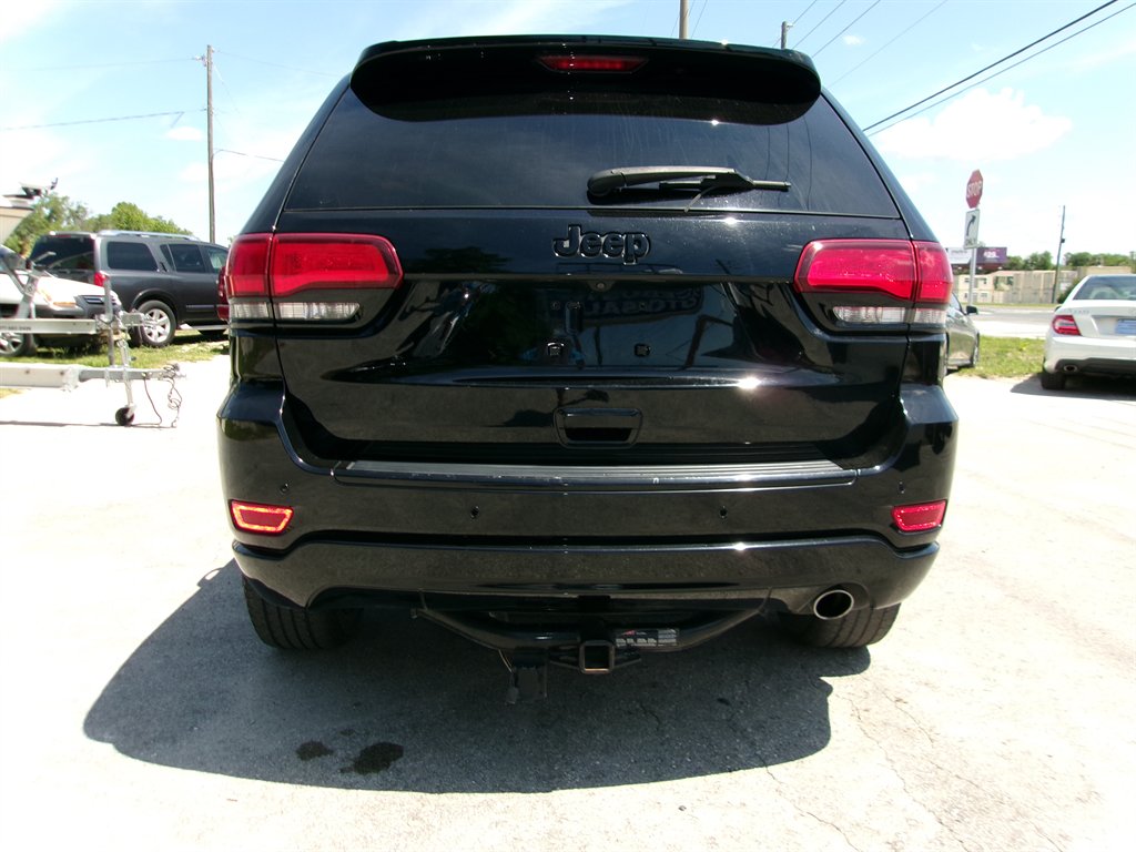 2018 Jeep Grand Cherokee Altitude - Photo 9