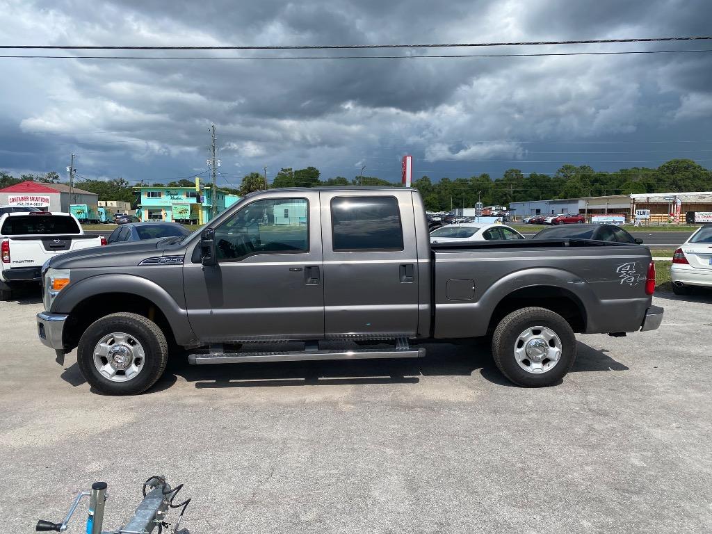 2011 Ford F-250 XLT 4x4 Crew Cab 172 in's photo