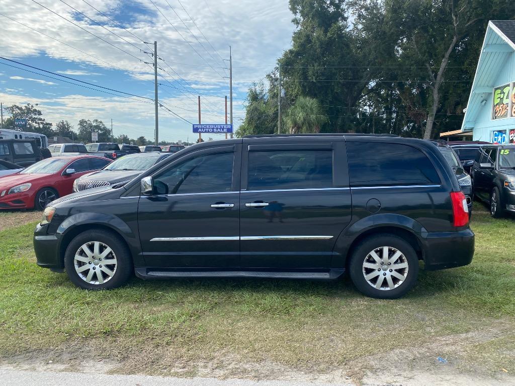 2012 Chrysler Town & Country Touring-L