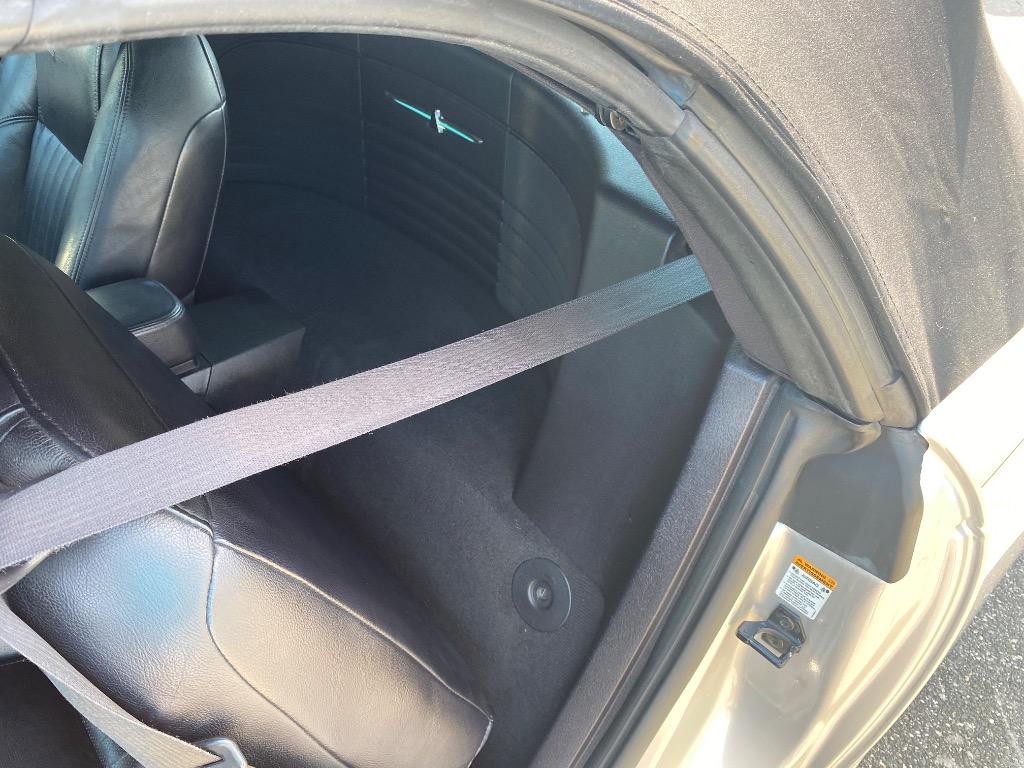 2004 Ford Thunderbird Deluxe - Photo 18
